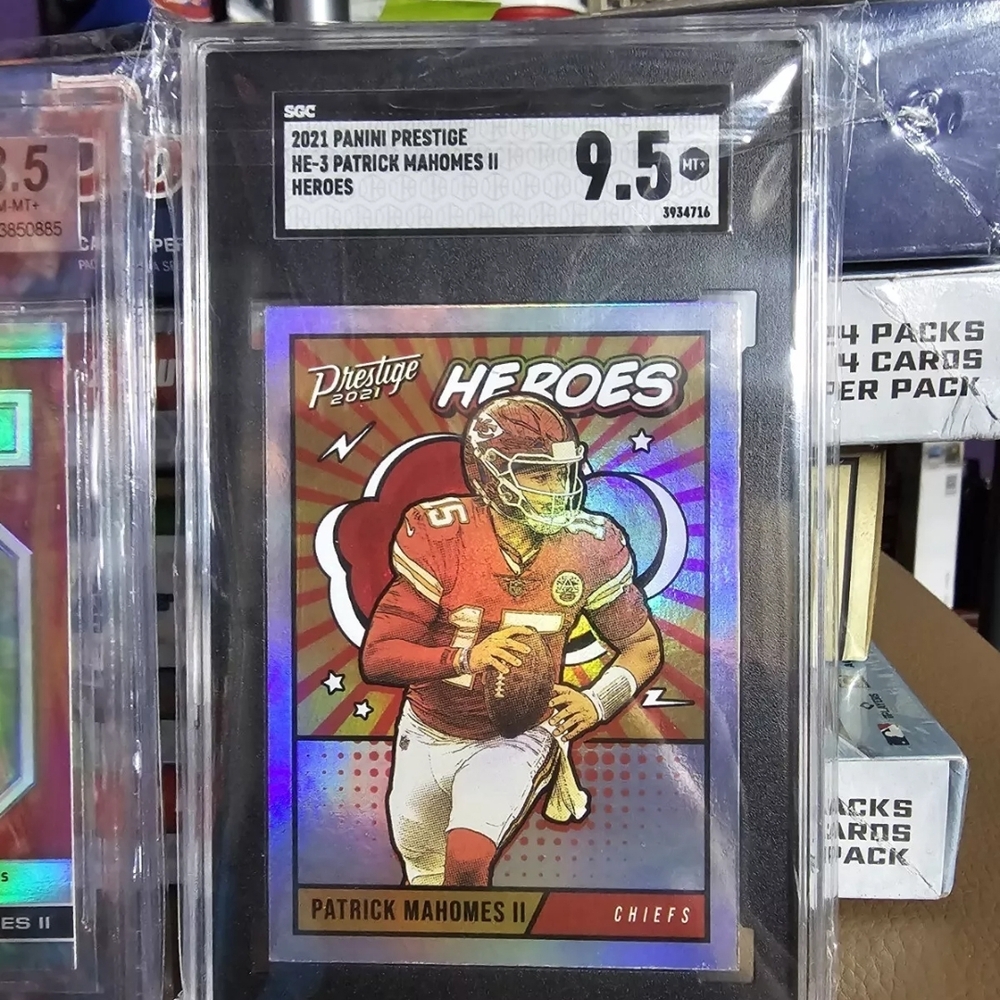 Panini Prestige Patrick Mahomes II Heroes Card
